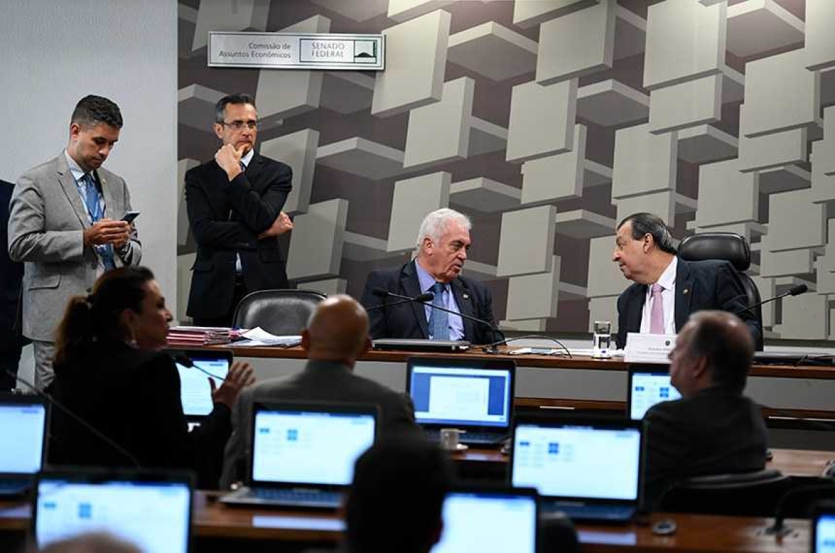 Senadores Otto Alencar e Kátia Abreu fazem parte do grupo que pede prioridade a estados e municípios (Foto: Edilson Rodrigues/ Agência Senado)