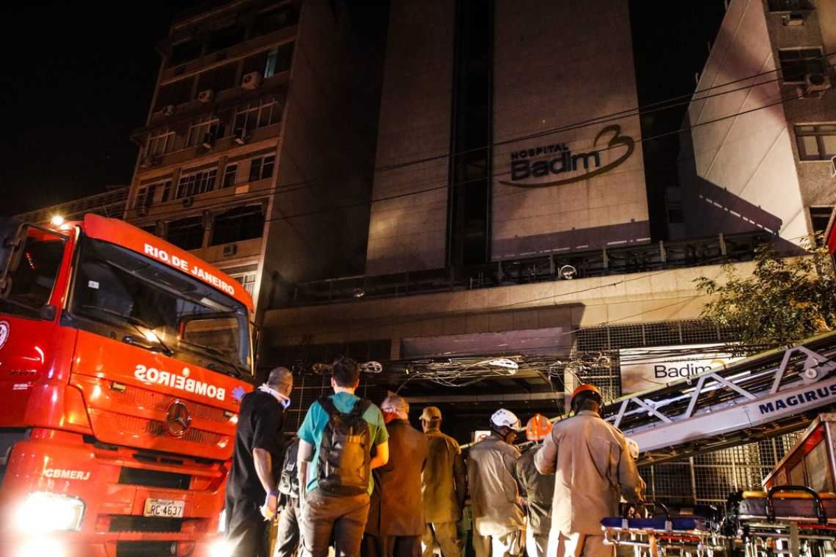 Incêndio em hospital no Rio deixa pelo menos dez mortos (Foto: Fernando Frazão/ Agência Brasil)