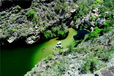 Lago formado por afluente do Rio São Francisco no lugar conhecido como Vale dos Mestres, em Canindé do São Francisco (Foto: FPI/SE)