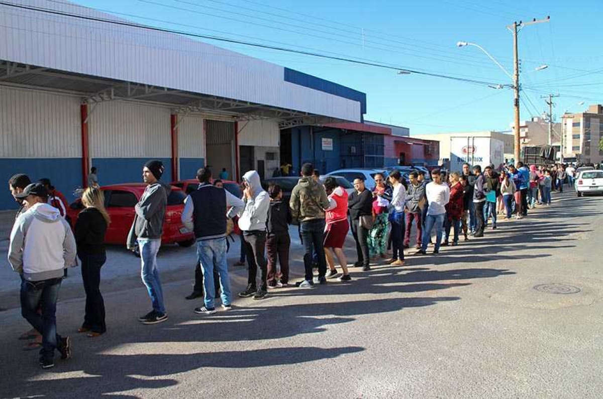 Conforme relatório, em dezembro de 2019 havia 11,6 milhões de desempregados no país (Foto: Roberto Suguino/ Agência Senado)