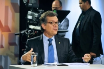 Na Folha de S. Paulo, Laércio defende proposta para manter milhões de empregos (Foto: Site Laércio Oliveira)