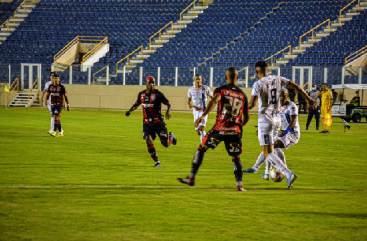 Equipe sergipana venceu primeira partida pela Série B (Foto: Luiz Neto/ ADC)
