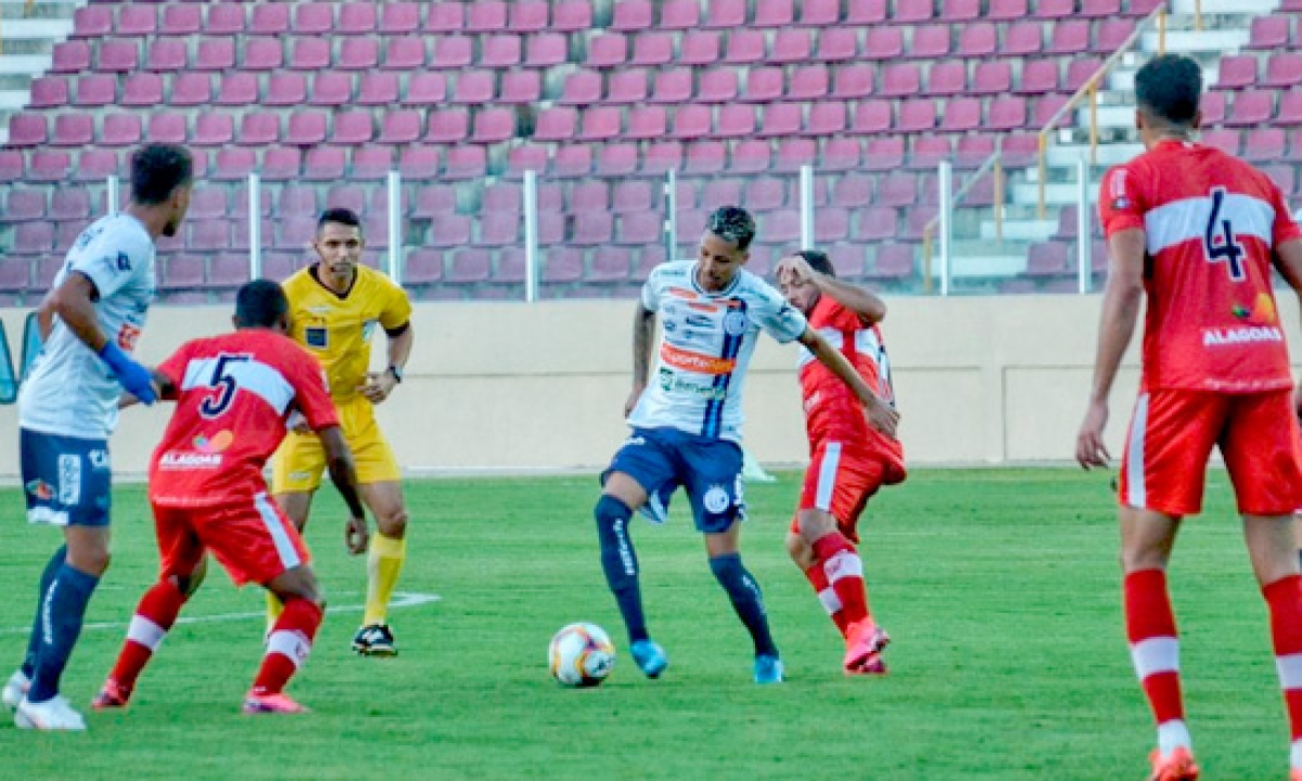 Diante do CRB, Confiança chegou a 2° vitória seguida na Série B (Foto: Luiz Neto/ AD Confiança)