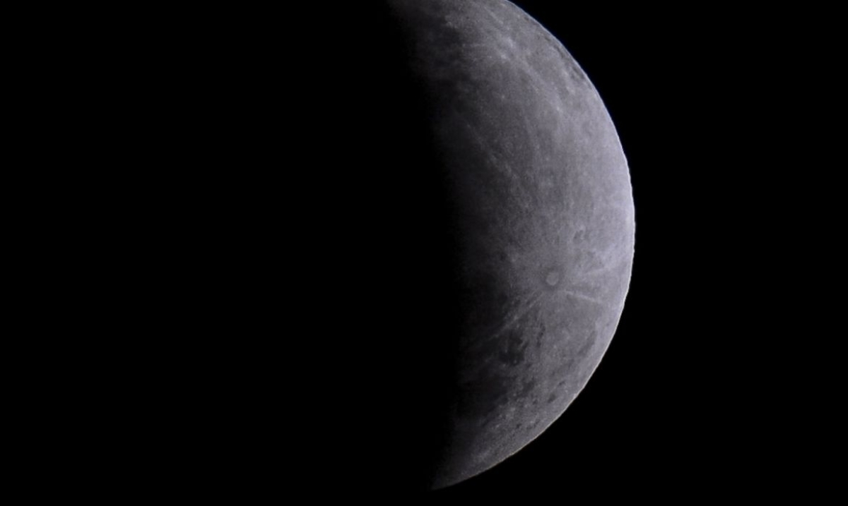 Nasa anuncia descoberta de água em estado líquido na Lua (Foto: Marcello Casal Jr./ Agência Brasil)