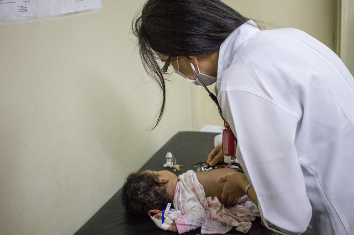 Cólica em bebês deve ser controlada com orientação médica (Foto: SES/SE)