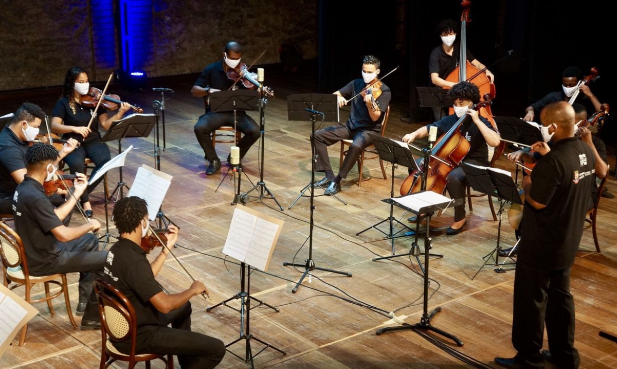 Orquestra da Grota (Foto: Divulgação/ CCBB Rio)
