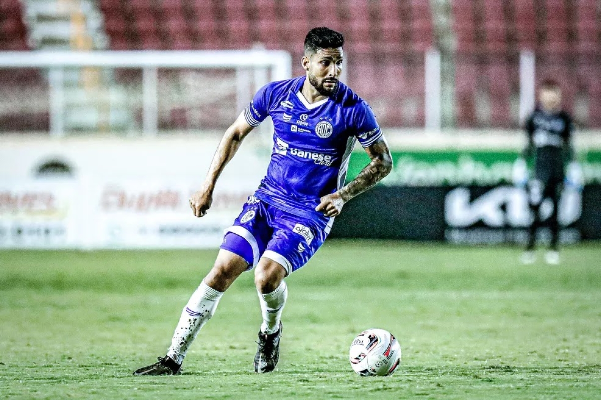 Lesionado, Vinicius Barba passará por cirurgia e está afastado da Série C (Foto: Lucas Almeida/ ADC)