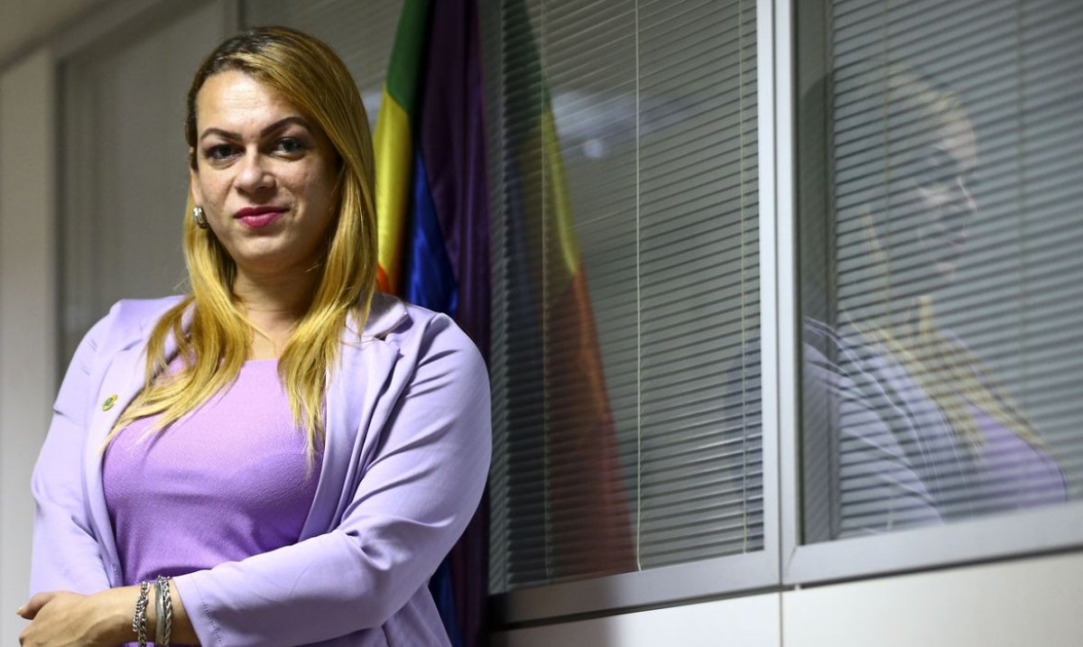 A Secretária Nacional LGBTQIA+ do Ministério dos Direitos Humanos, Symmy Larrat - Foto: Marcelo Camargo | Agência Brasil