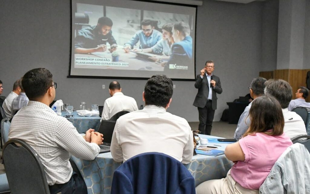 Laércio Oliveira apresenta os impactos da Lei do Gás em palestra para acionistas e colaboradores da Sergas - Foto: Site Laércio Oliveira