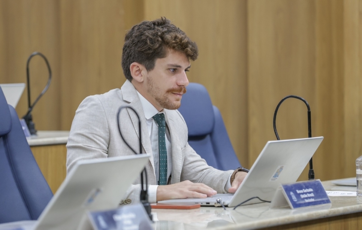 PL que prevê pagamento de tributos através do Pix é aprovado na Câmara - Foto: Gilton Rosas