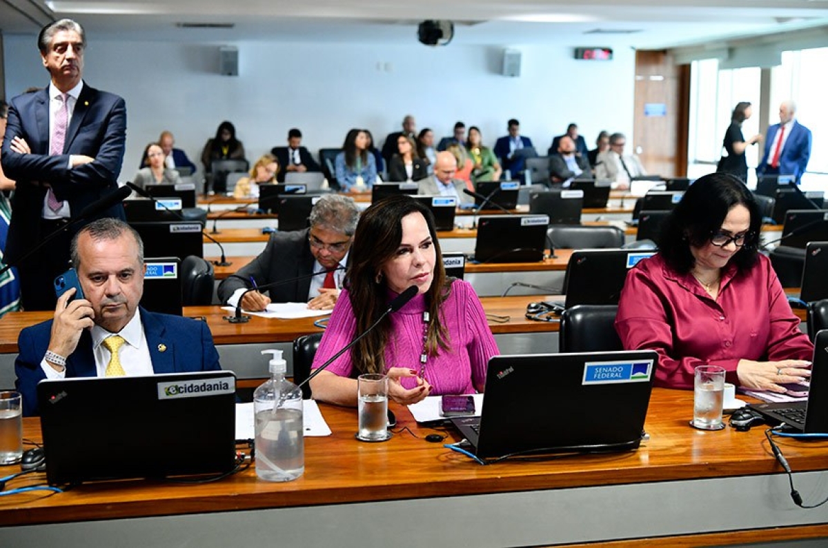 Visão geral da sala da CCJ durante a reunião desta quarta (6) - Foto: Geraldo Magela | Agência Senado