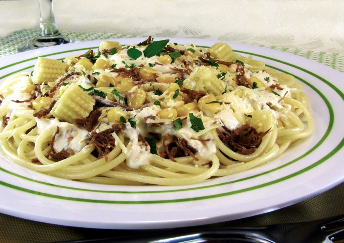 Espaguete ao Creme de Milho com Carne - Foto: Marca Estrela | Divulgação
