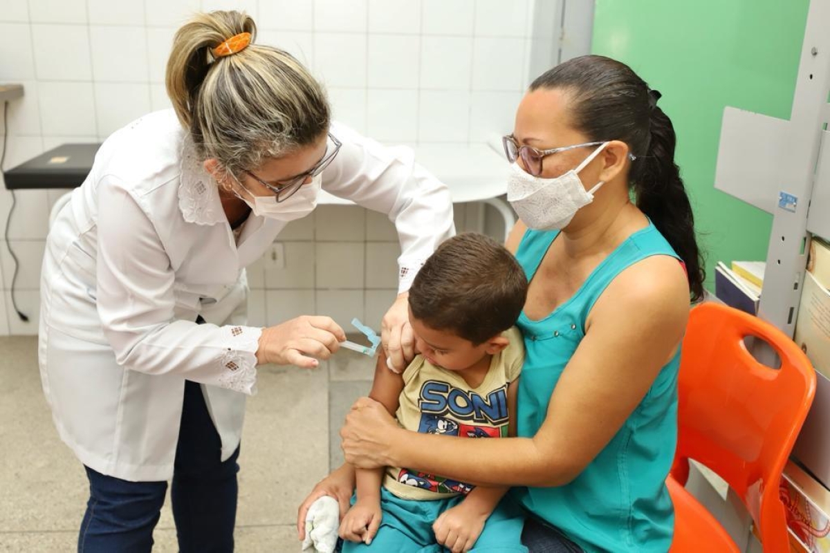 Período sazonal e aumento de casos de sindromes gripais alertam para vacinação em crianças - Foto: Marcelle Cristinne | PMA