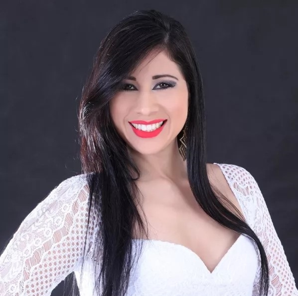 Nineia Oliveira abre o Rancho RioMar com show na Praça de Alimentação Mar, dia 28 de maio - Foto: Divulgação