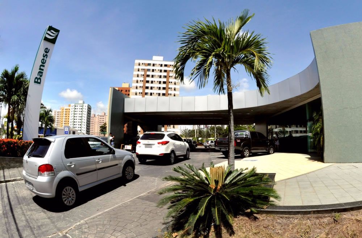 Ag�ncia ACF do Banese em Aracaju (Foto: Luis Mendon�a)