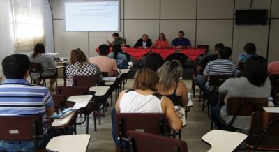 Fapitec/SE re�ne professores da rede estadual para divulgar edital (Foto: Fapitec/SE)