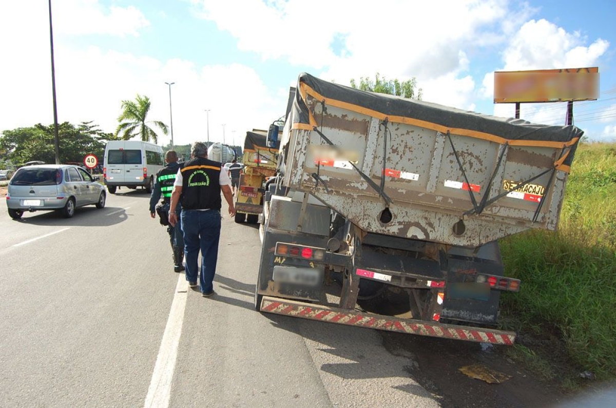 Atua��o integrada da Sefaz com a PGR fiscaliza transporte e extra��o de min�rio em Sergipe (Foto: Submark/Sefaz/SE)