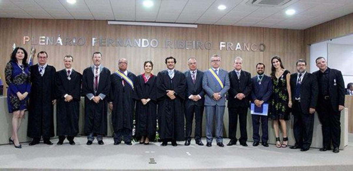 TRE/Sergipe concede a Medalha do M�rito Eleitoral a 15 personalidades (Foto: TRE/SE)