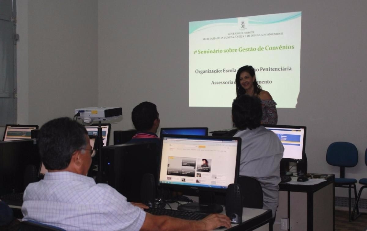 Sejuc/Sergipe oferece capacita��o em sistema Siconv para servidores (Foto: Luciana Oliveira/Sejuc/SE)