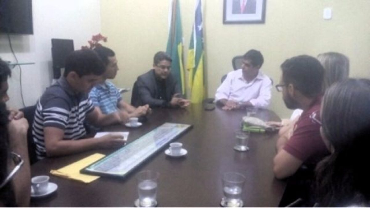 Secret�rio recebe comiss�o de aprovados em concurso da Pol�cia Civil (Foto: SSP/SE)