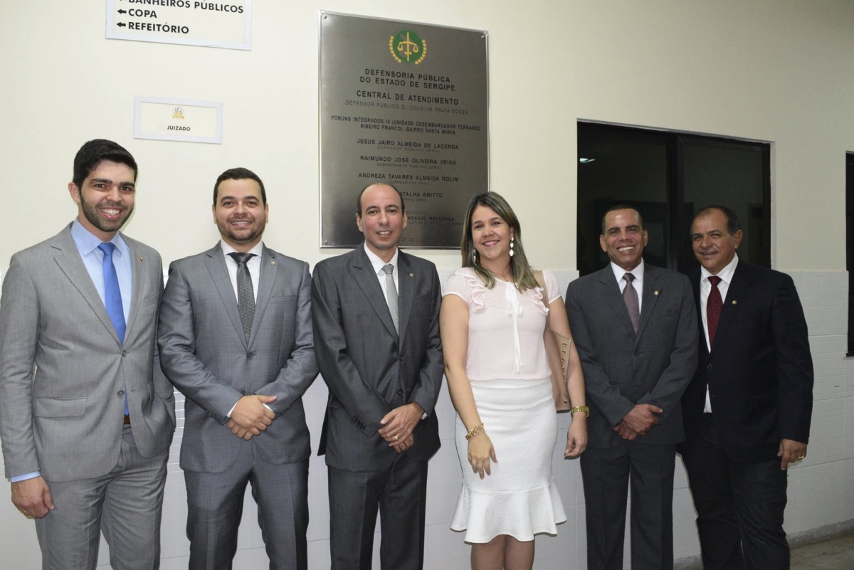 A nova unidade conta com uma equipe formada por tr�s Defensores P�blicos, seis estagi�rios do curso de Direito e dois servidores (Foto: DPE/SE)