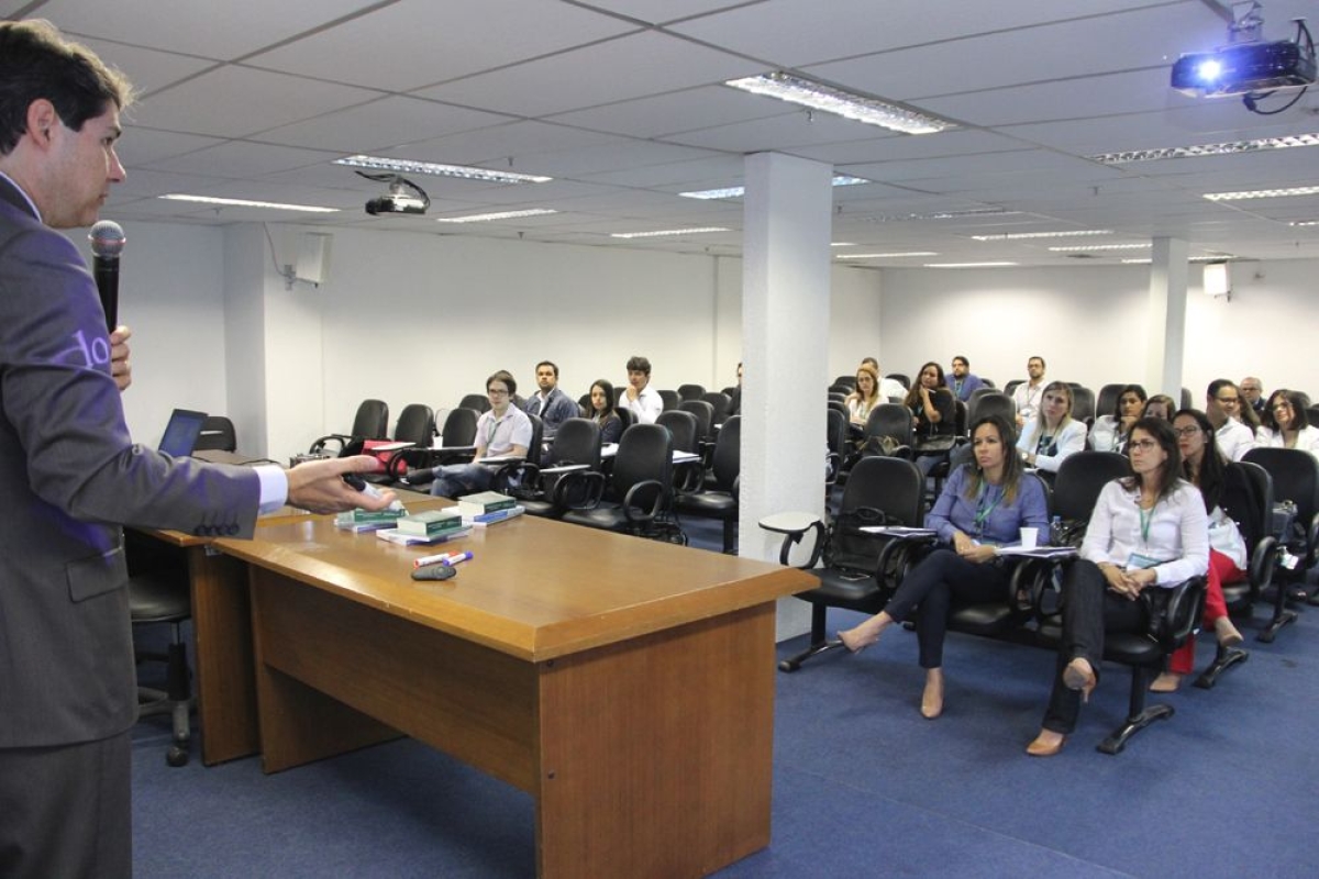 Servidores participam de curso sobre responsabiliza��o de agentes p�blicos e privados (Foto: TCE/SE)