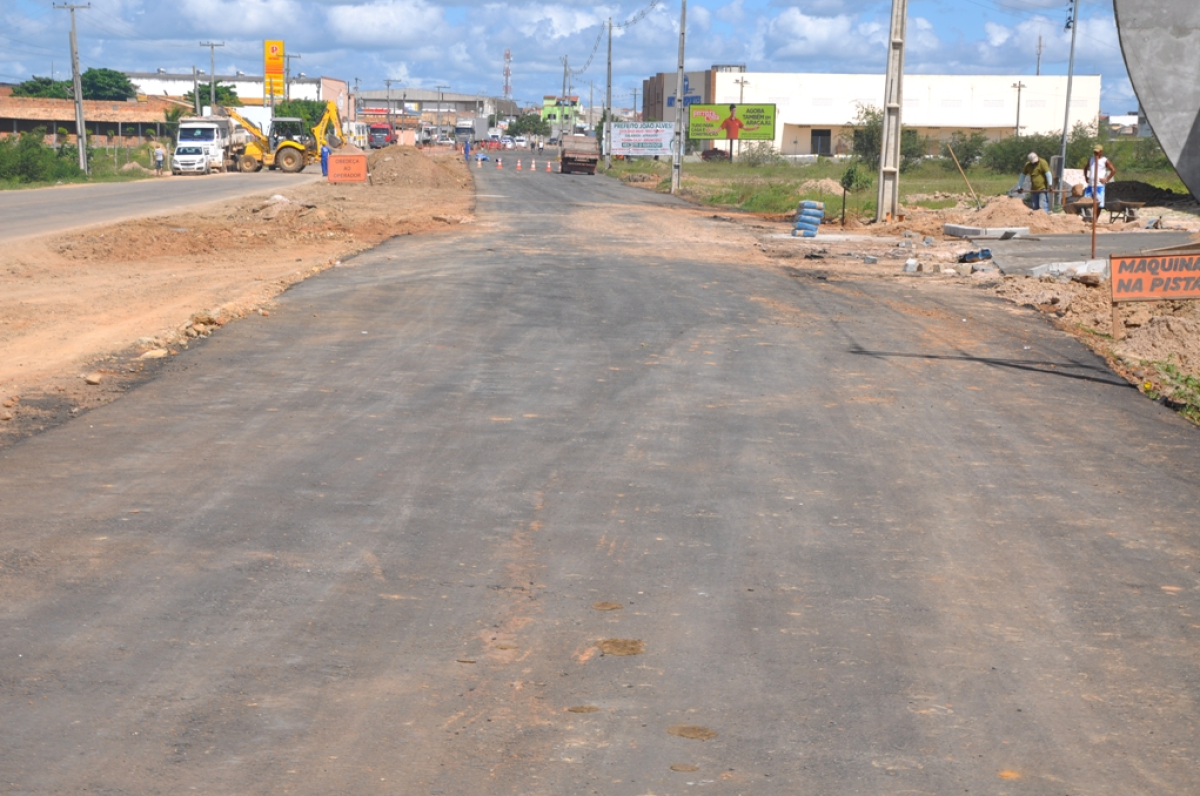 Servi�os da nova entrada de Tobias Barreto est�o acelerados (Foto: Jorge Reis/Seinfra/SE)