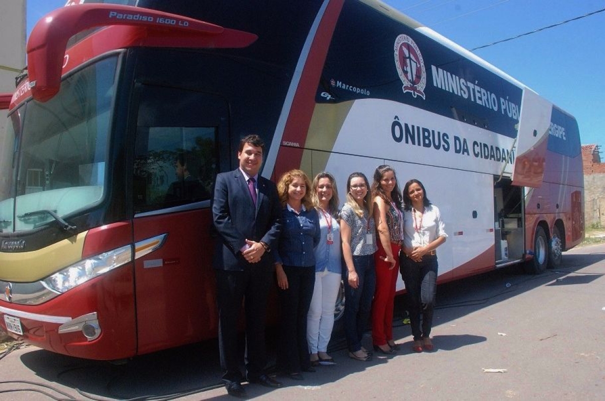 �nibus da Cidadania: MP/Sergipe leva o Projeto Paternidade Respons�vel ao Bairro Santa Maria (Foto: G�ssica Souza)