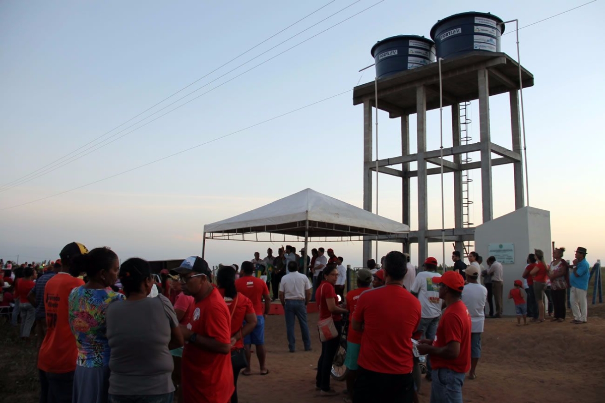 Inaugura��o mobilizou o Cara�bas e povoados vizinhos (Imagem: Assessoria Cohidro/SE)