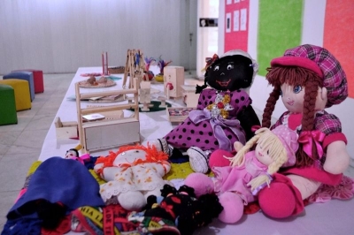 Binquedos populares na exposi��o Nosso Folclore (Foto: Secult/SE)