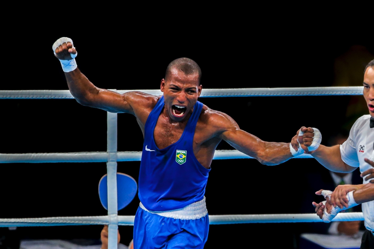 Robson Concei��o vence franc�s e ganha o primeiro ouro para o boxe do Brasil (Foto: Brasil 2016/ME)