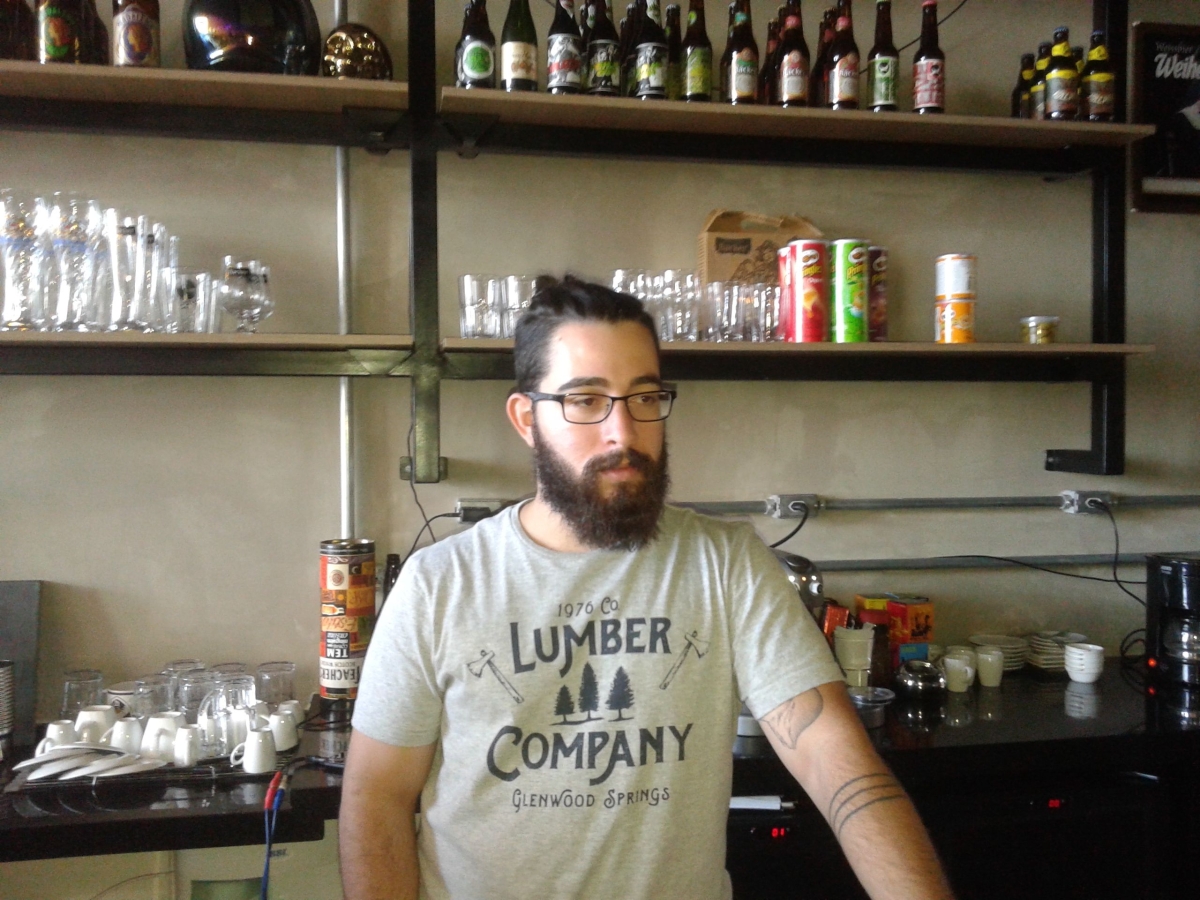 Barbeiro Sal�o e Bar: Empres�rio inova e se destaca no mercado masculino de beleza (Foto: Ascom Sebrae/SE)