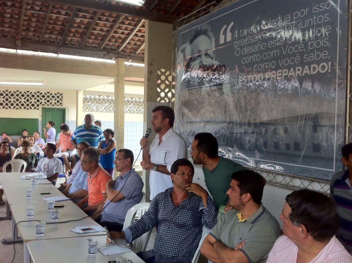 Garibalde Mendon�a participa de lan�amento de pr�-candidatura � prefeitura de S�o Crist�v�o (Foto: Site Deputado Estadual Garibalde Mendon�a)