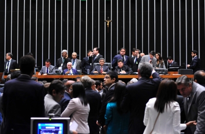 Deputados aprovaram MP que, entre outros pontos, regula a entrega de im�veis como pagamento de d�vidas com a Uni�o (Foto: Luis Macedo/C�mara dos Deputados)