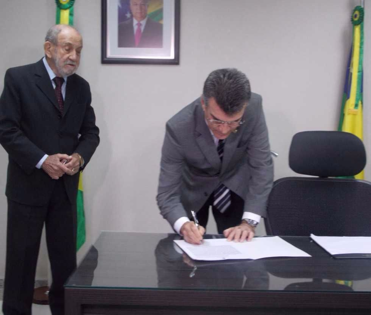 Garibalde Mendon�a � o novo presidente da Assembleia Legislativa (Foto: Site Deputado Estadual Garibalde Mendon�a)