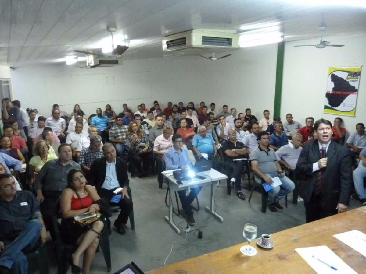 PMDB/Sergipe realiza palestra sobre legisla��o eleitoral para seus filiados (Foto: Divulga��o/PMDB/SE)