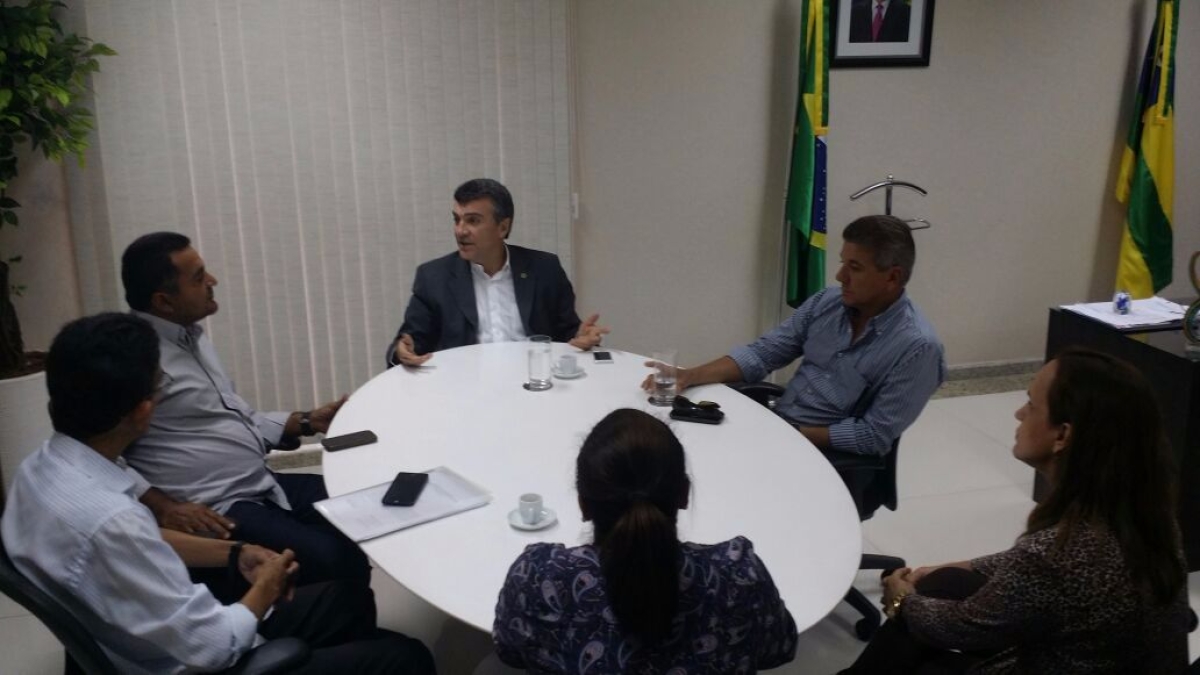 Garibalde Mendon�a recebe representante do Sindalese (Foto: Assessoria Garibalde Mendon�a)