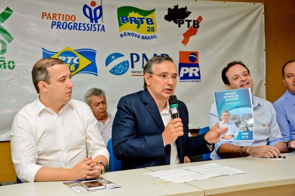 Bloco composto pelo PSC anuncia apoio � pr�-candidatura de Valadares Filho (Foto: Assessoria Eduardo Amorim)