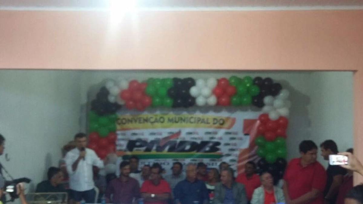 Garibalde Mendon�a participa de conven��o em Feira Nova (Foto: Site Garibalde Mendon�a)