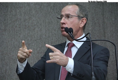 Nitinho denuncia que est�o enganando popula��o com promessa de emprego (Foto: Acr�sio Siqueira/CMA)