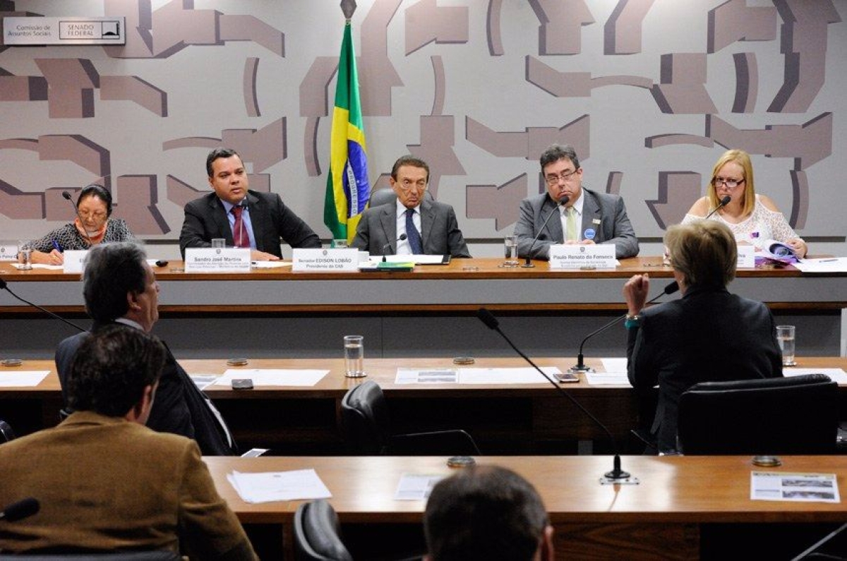 Para especialistas, fibromialgia deve ser considerada doen�a cr�nica (Foto: Edilson Rodrigues/Ag�ncia Senado)