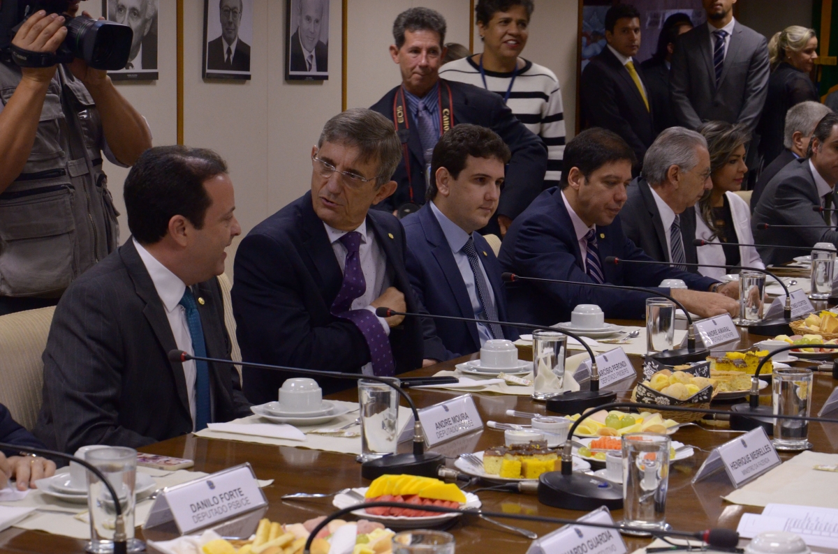 Investimentos em sa�de e educa��o ser�o mantidos na PEC dos limites de gastos (Foto: Nefy Dias/Assessoria Andr� Moura)