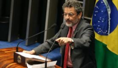 Senador Paulo Rocha citou o ministro do STF Gilmar Mendes como um magistrado com claras tend�ncias pol�ticas e criou um grande bate-boca entre os senadores (Imagem: Antonio Cruz/Ag�ncia Brasil)