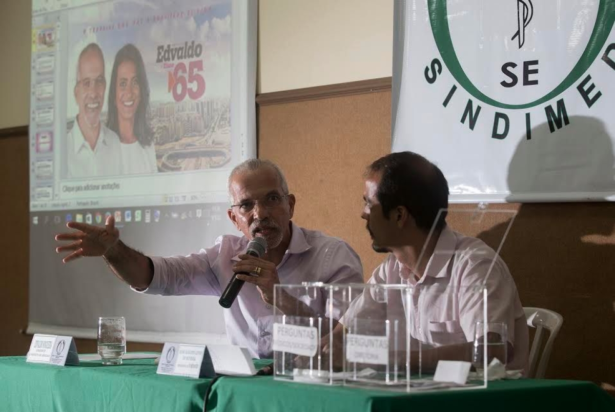 Em encontro com m�dicos, Edvaldo Nogueira diz que Sa�de ser� prioridade (Imagem: Divulga��o/Assessoria Edvaldo Nogueira)