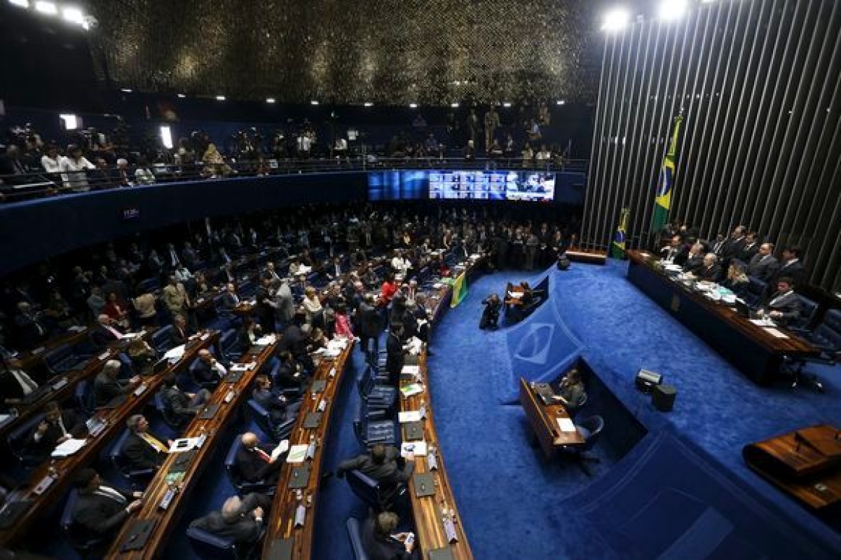Senadores decidem que Dilma Rousseff pode exercer fun��o p�blica (Imagem: Ag�ncia Brasil)