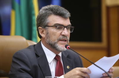 Presidente da Alese, deputado Garibalde Mendon�a (Imagem: Site Garibalde Mendon�a)
