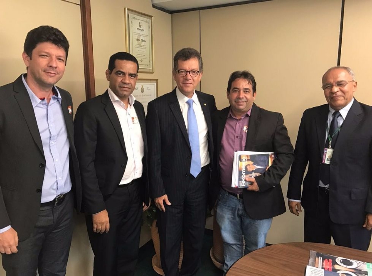 Indiaroba: Prefeito eleito Adinaldo e seu vice Marcos Sertanejo buscam apoio da bancada em Bras�lia (Imagem: Max Ralin)