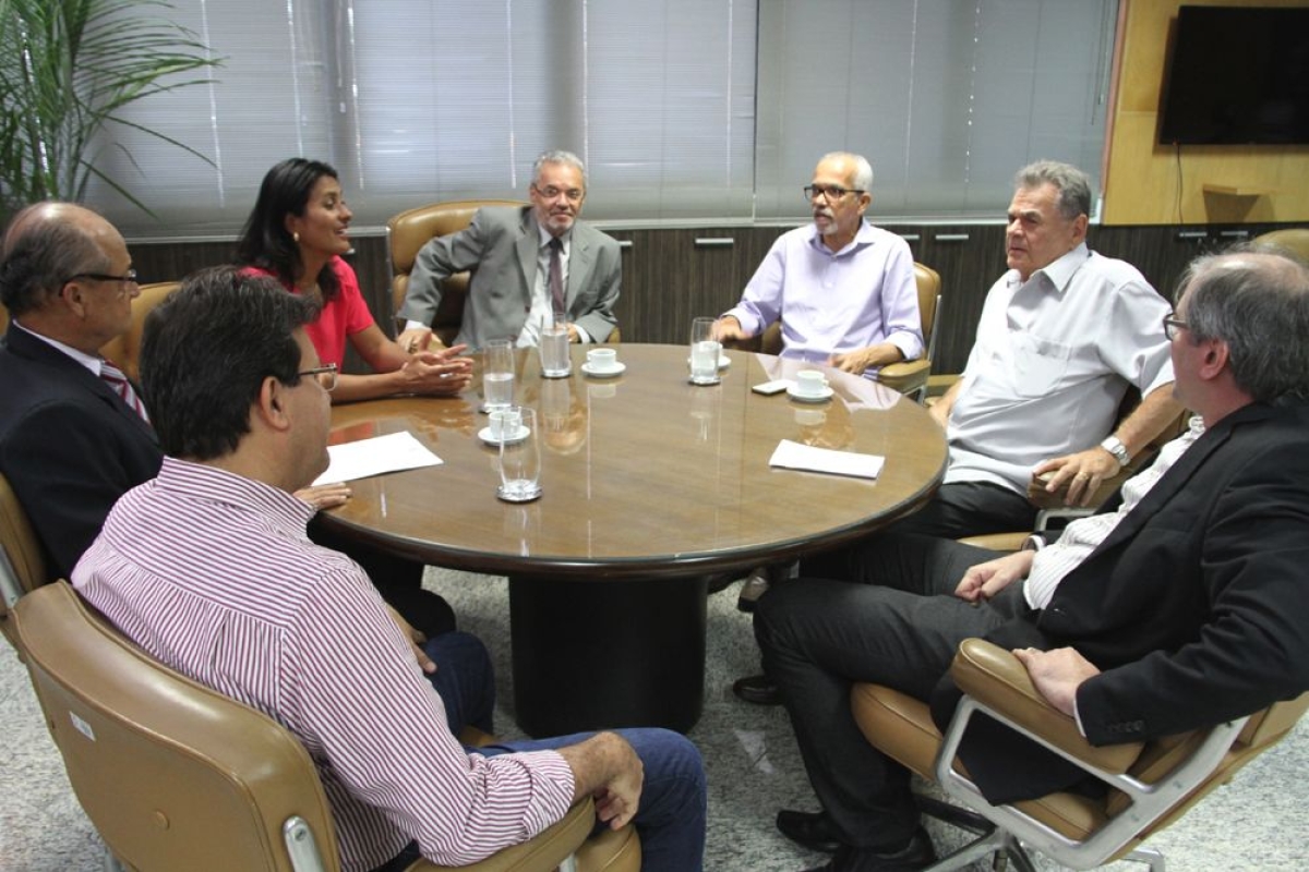 Edvaldo Nogueira e Eliane Aquino realizam visita ao TCE/Sergipe e discutem transi��o (Imagem: Cleverton Ribeiro/TCE/SE)